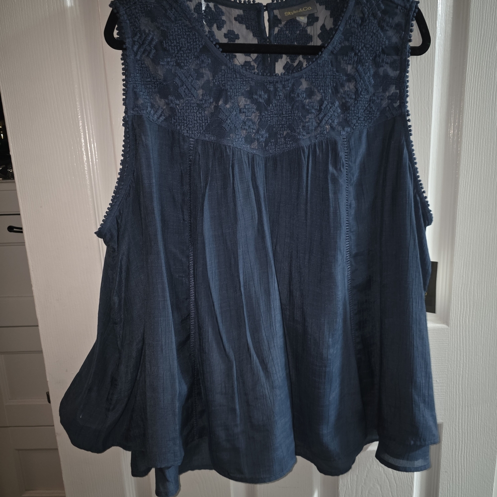 Women's Blue Sleeveless Top